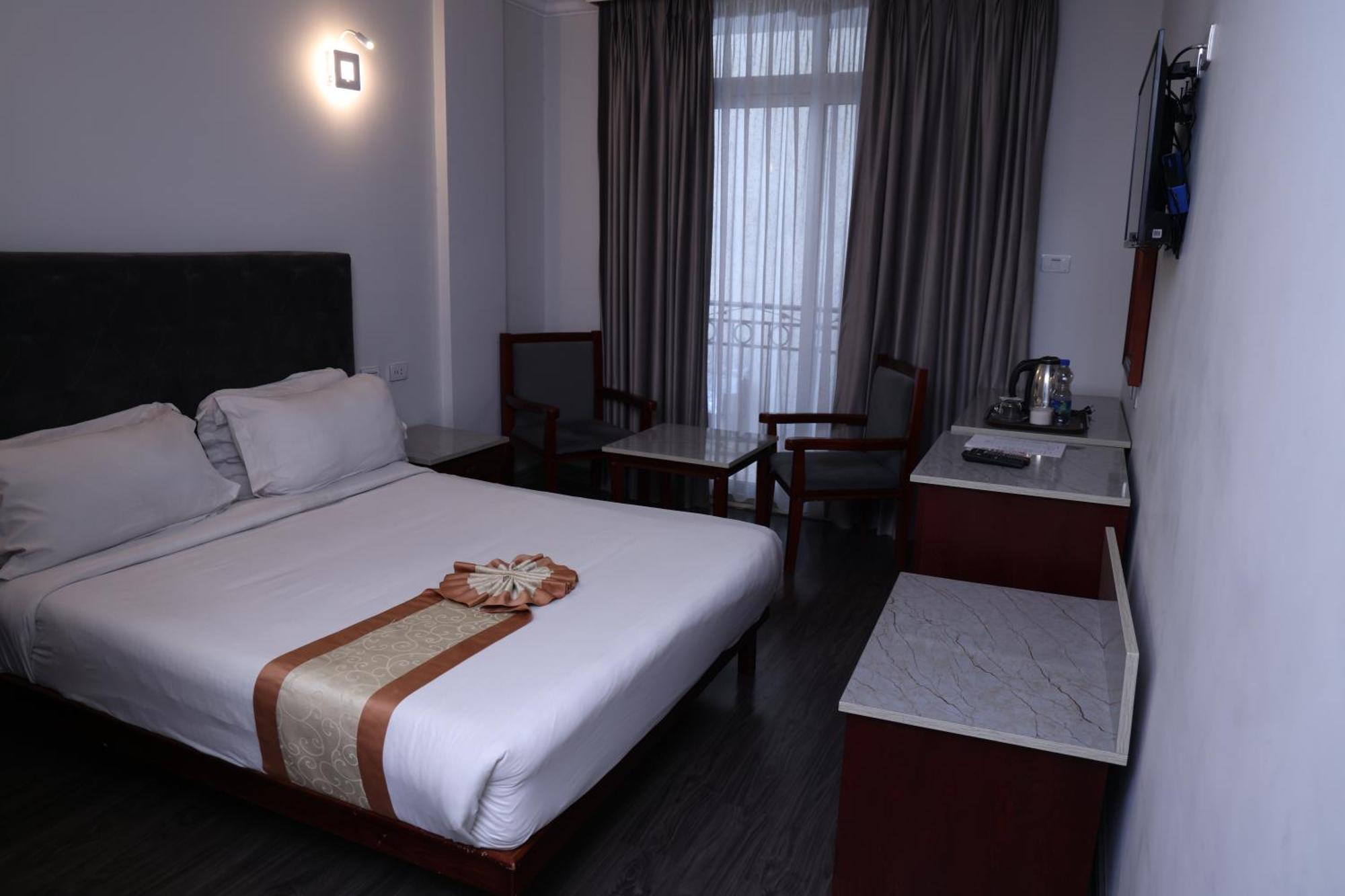 Trinity Hotel Addis Ababa Exterior photo